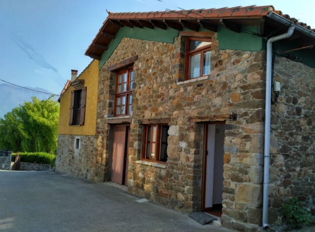 Casa de Aldea La Tená