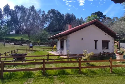 Apartamentos Rurales Cueva Les Pedroses