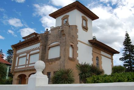 Chalet de Antero Prieto, casona de indianos en el Paseo de la playa Santa Marina
