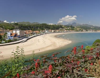 Resultado de imagen de FARMACIA LA PLAYA EN RIBADESELLA